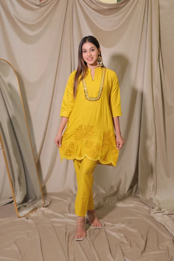 Sunflower_Festive_Co_Ord_Set_Silk