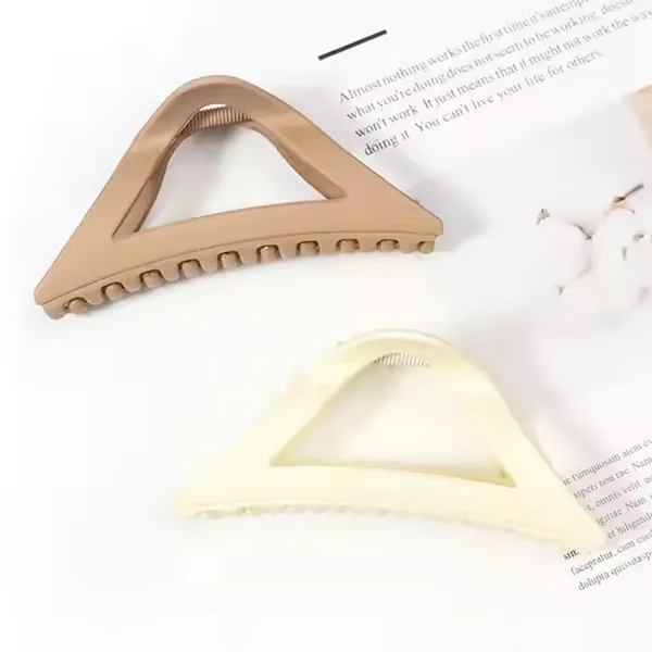 Triangle_Hair_Claw_Clip
