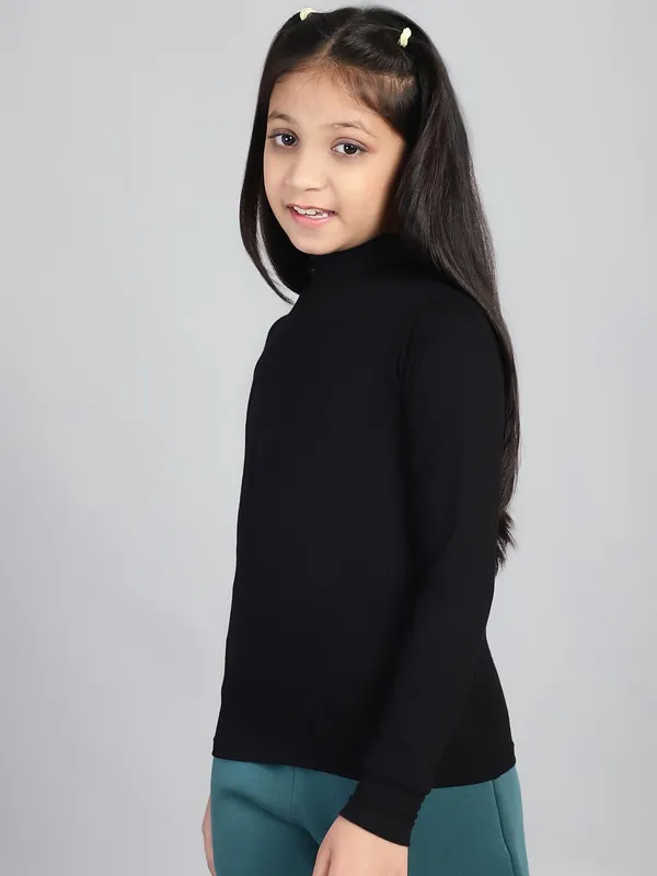 Black_Rayon_Solid_T-Shirt_For_Kids