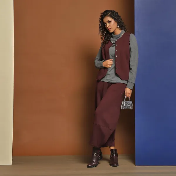 Maroon_Cotton_Blend_Solid_Waistcoat_For_Women
