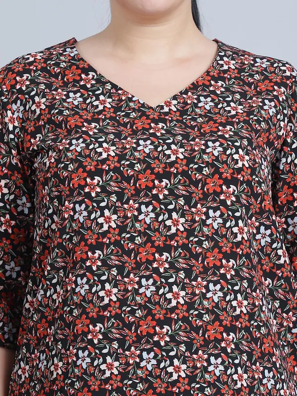 Red_Polyester_Floral_Clothing_Set_For_Women