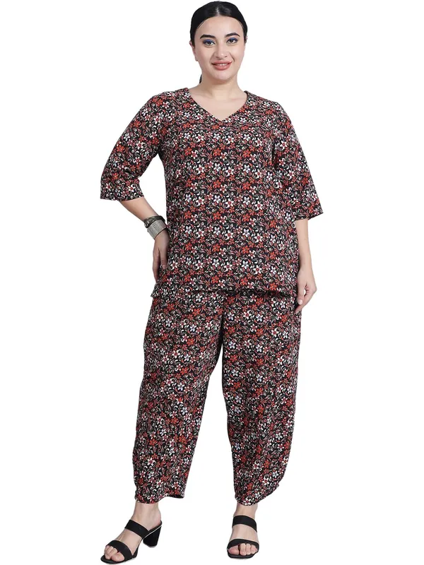 Red_Polyester_Floral_Clothing_Set_For_Women