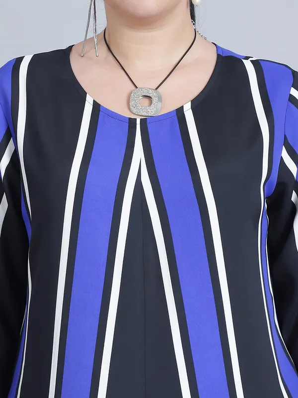 Blue_Polyester_Striped_Clothing_Set_For_Women