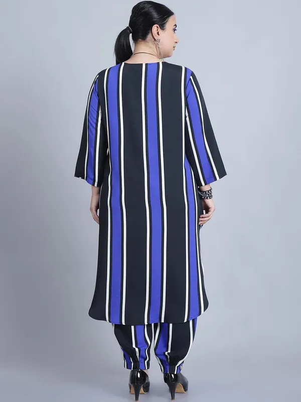 Blue_Polyester_Striped_Clothing_Set_For_Women