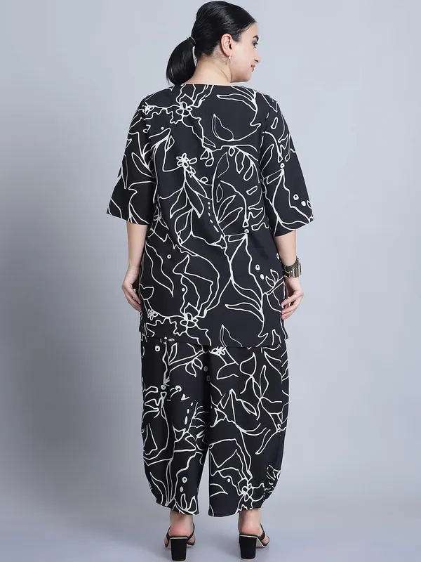 Black_Polyester_Clothing_Set_For_Women