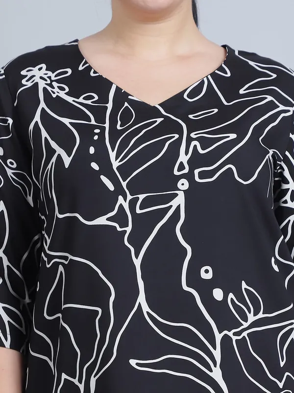 Black_Polyester_Clothing_Set_For_Women