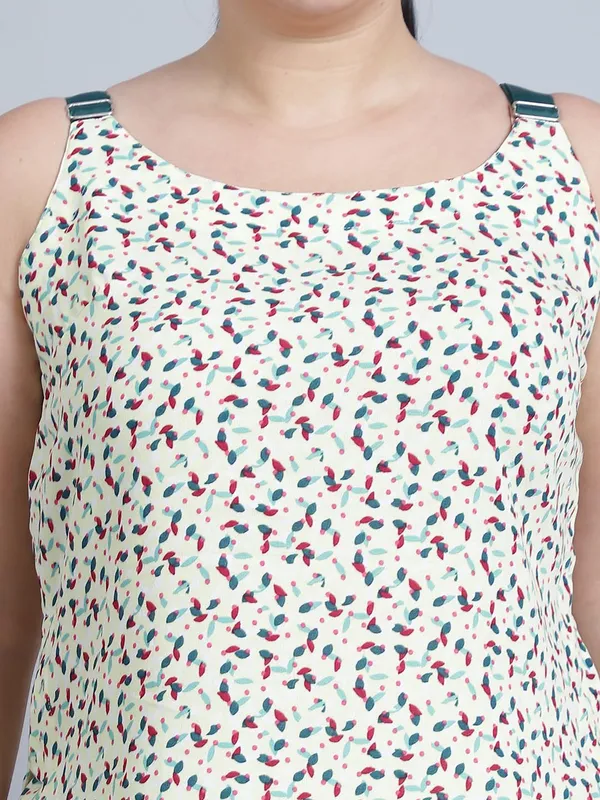 Cream_Polyester_Floral_Clothing_Set_For_Women
