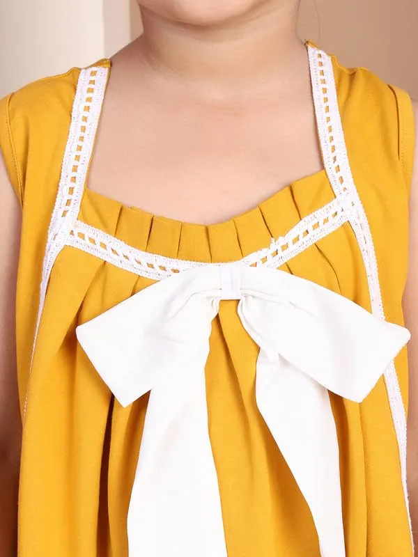 Yellow_Cotton_Blend_Printed_Dress_For_Kids