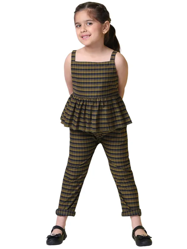 Olive_Cotton_Checkered_Clothing_Set_For_Kids