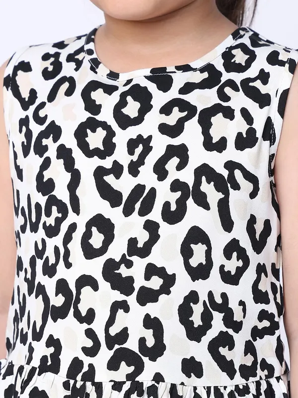 Black_Rayon_Animal_Print_Clothing_Set_For_Kids