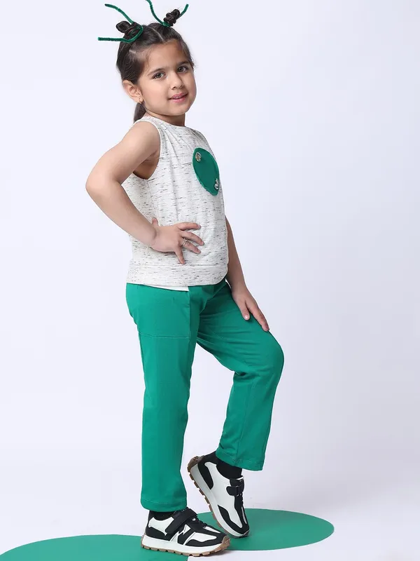 Green_Cotton_Solid_Clothing_Set_For_Kids