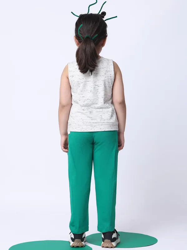 Green_Cotton_Solid_Clothing_Set_For_Kids