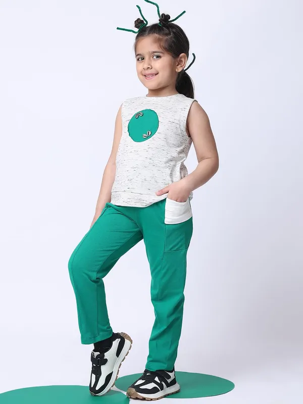 Green_Cotton_Solid_Clothing_Set_For_Kids