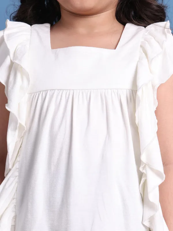 Offwhite_Rayon_Solid_Clothing_Set_For_Kids
