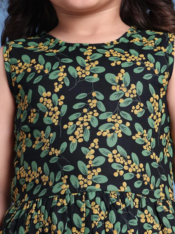 Green_Rayon_Floral_Clothing_Set_For_Kids