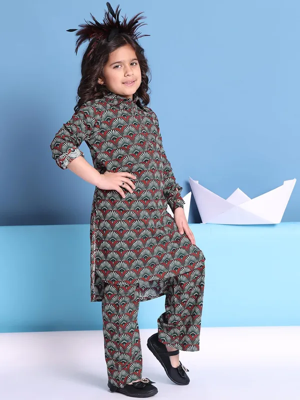 Multicolour_Rayon_Floral_Clothing_Set_For_Kids