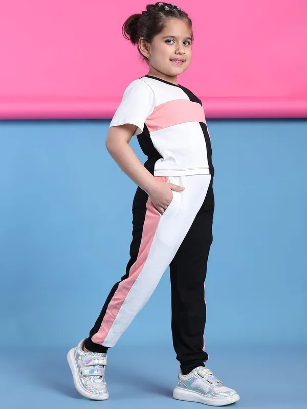 Salmon_Rayon_Solid_Clothing_Set_For_Kids