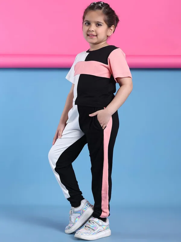 Salmon_Rayon_Solid_Clothing_Set_For_Kids