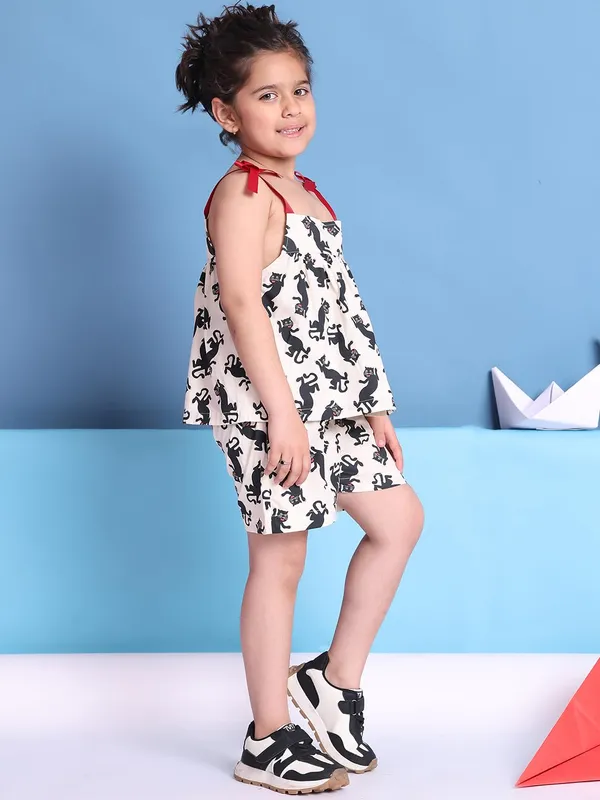 White_Cotton_Animal_Print_Clothing_Set_For_Kids