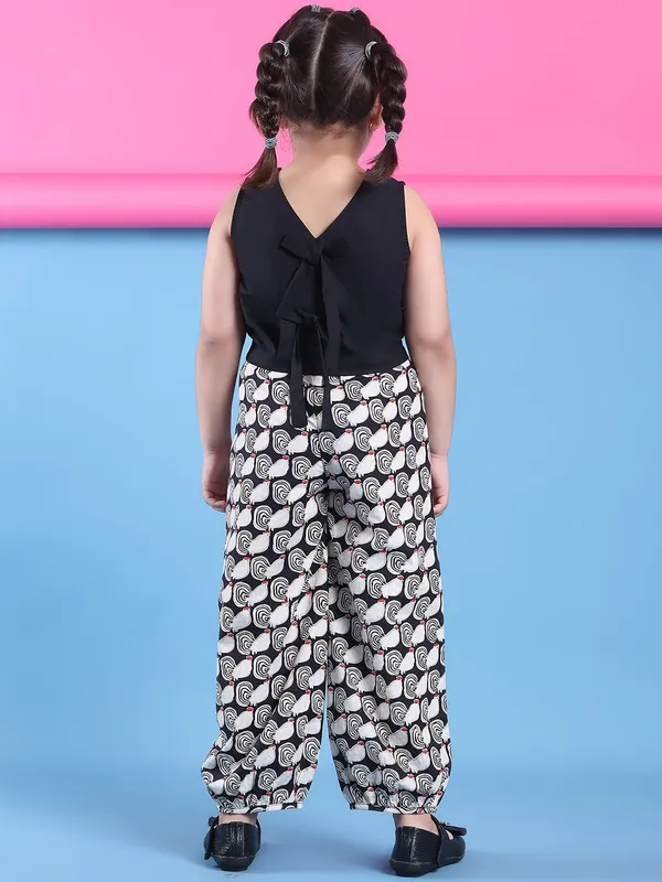 Black_Cotton_Blend_Cartoon_Clothing_Set_For_Kids