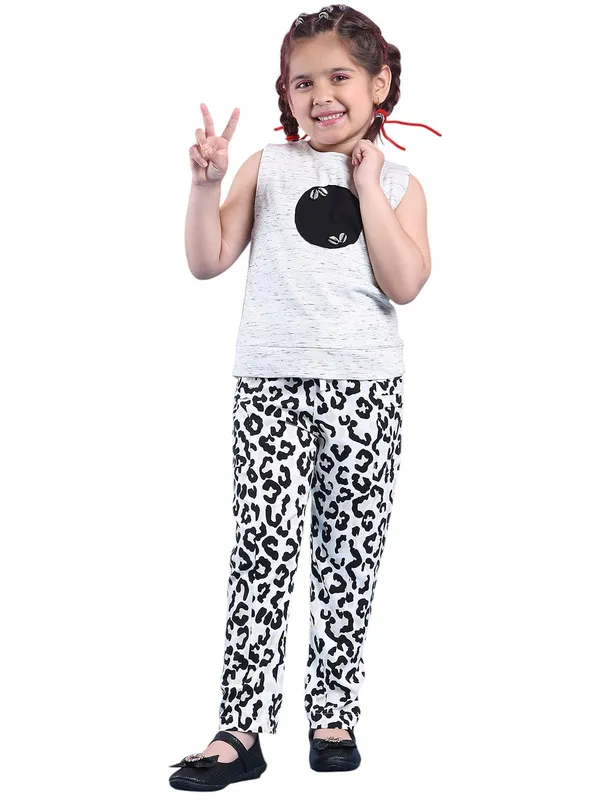 Black_And_White_Cotton_Blend_Cartoon_Clothing_Set_For_Kids
