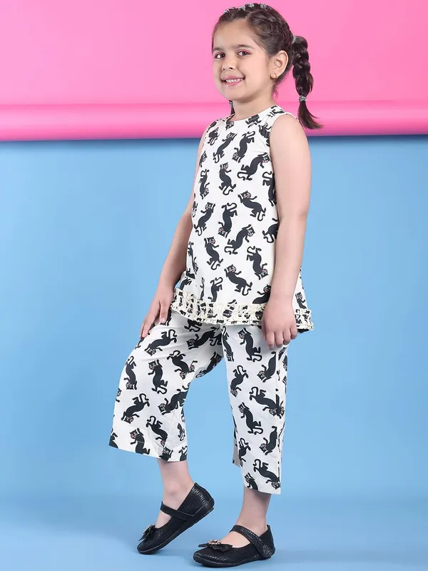 White_Rayon_Floral_Clothing_Set_For_Kids
