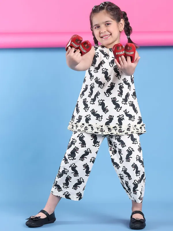 White_Rayon_Floral_Clothing_Set_For_Kids