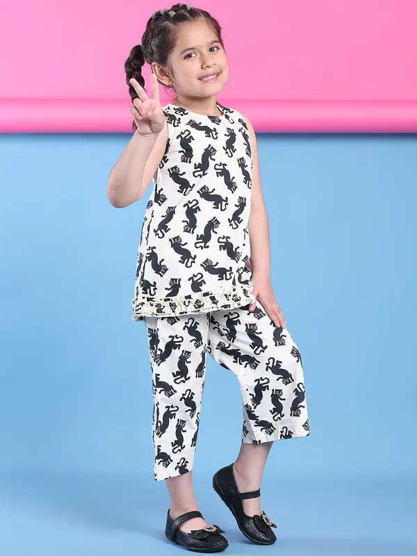 White_Rayon_Floral_Clothing_Set_For_Kids