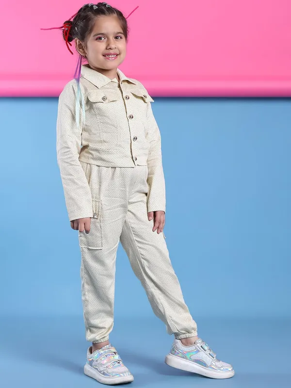 Cream_Cotton_Polka_Dots_Clothing_Set_For_Kids