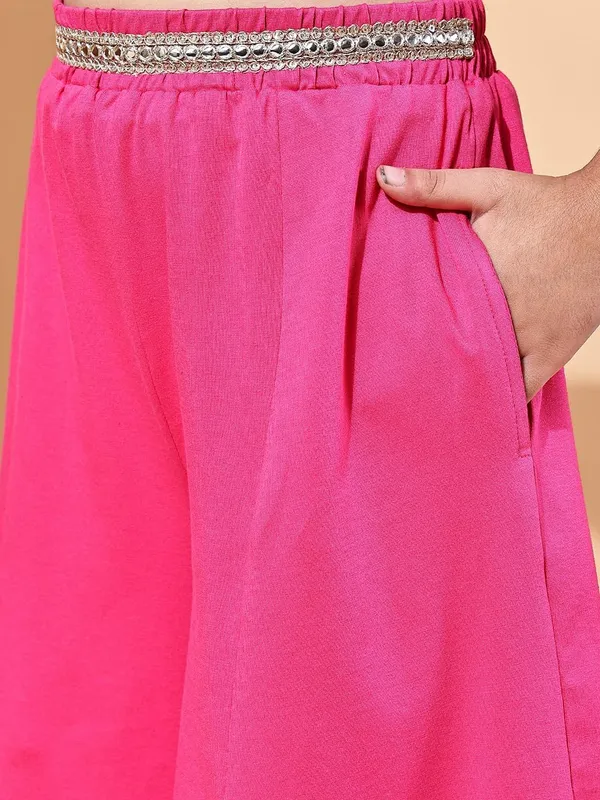 Fuchsia_Cotton_Blend_Solid_Clothing_Set_For_Kids
