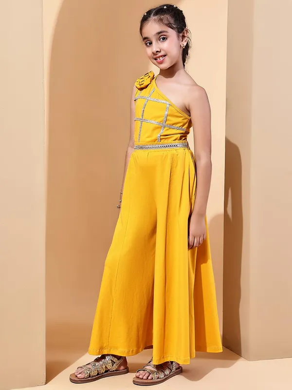 Gold_Cotton_Blend_Solid_Clothing_Set_For_Kids