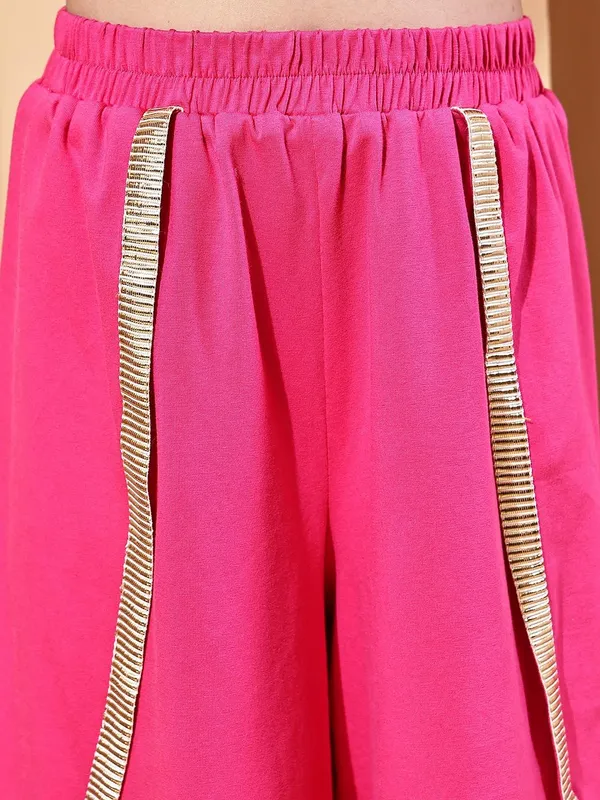 Pink_Cotton_Blend_Solid_Clothing_Set_For_Kids