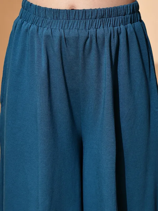 Red_And_Teal_Cotton_Blend_Solid_Clothing_Set_For_Kids