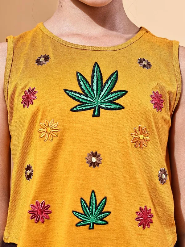 Yellow_Cotton_Blend_Solid_Clothing_Set_For_Kids