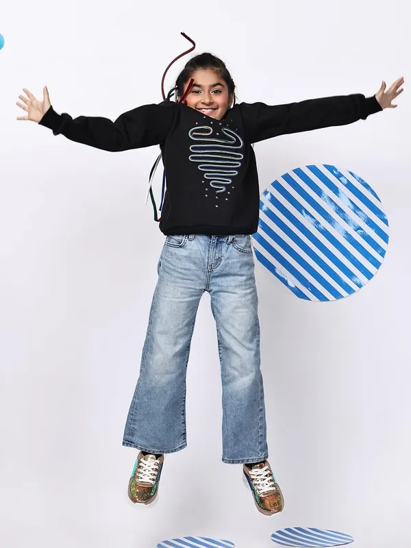 Black_Fleece_Solid_Sweatshirt_For_Kids