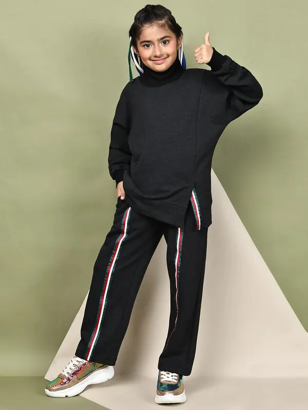 Black_Cotton_Blend_Solid_Clothing_Set_For_Kids