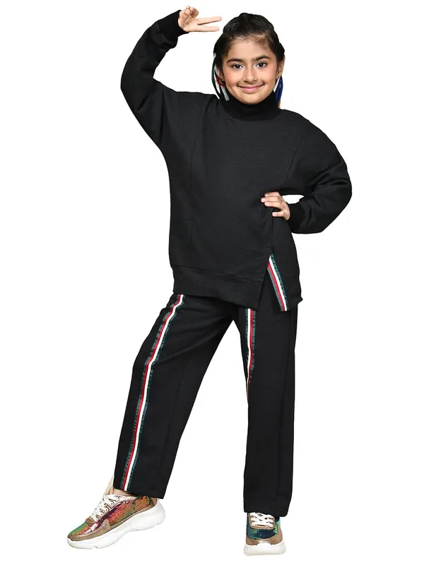 Black_Cotton_Blend_Solid_Clothing_Set_For_Kids