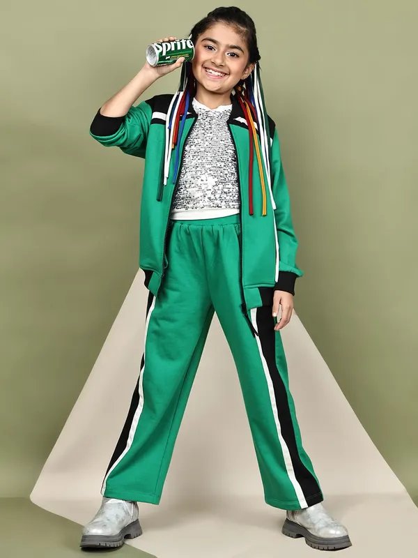Green_Cotton_Blend_Solid_Clothing_Set_For_Kids