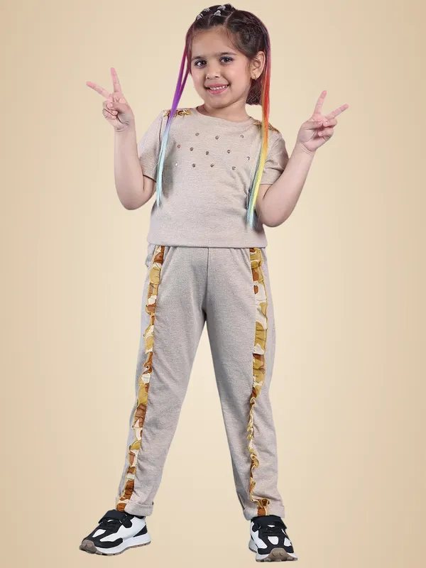 Beige_Cotton_Solid_Clothing_Set_For_Kids