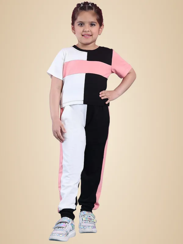 Salmon_Rayon_Solid_Clothing_Set_For_Kids