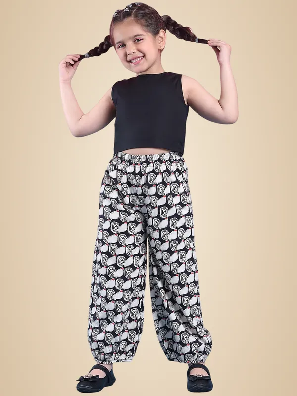 Black_Cotton_Blend_Cartoon_Clothing_Set_For_Kids
