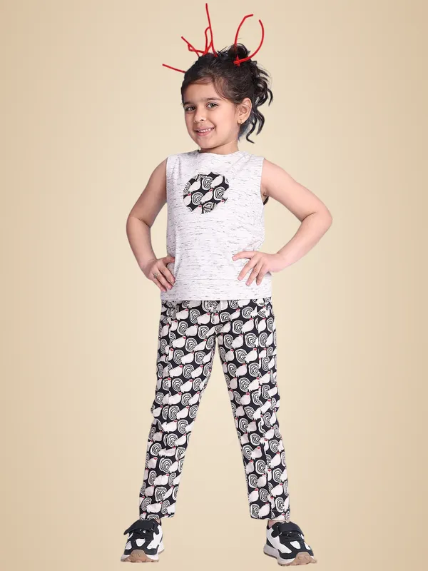Black_And_White_Cotton_Blend_Cartoon_Clothing_Set_For_Kids