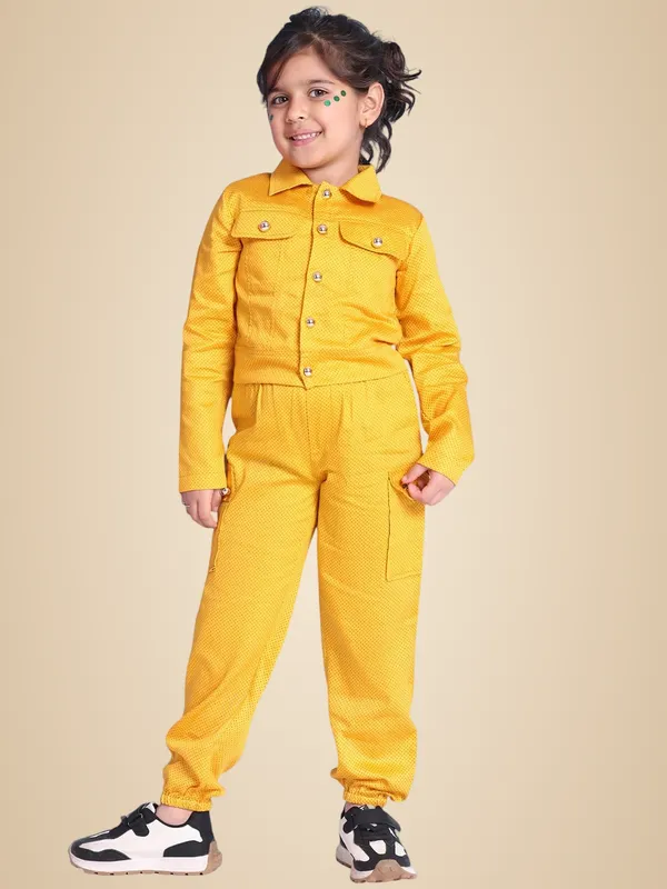 Yellow_Cotton_Polka_Dots_Clothing_Set_For_Kids