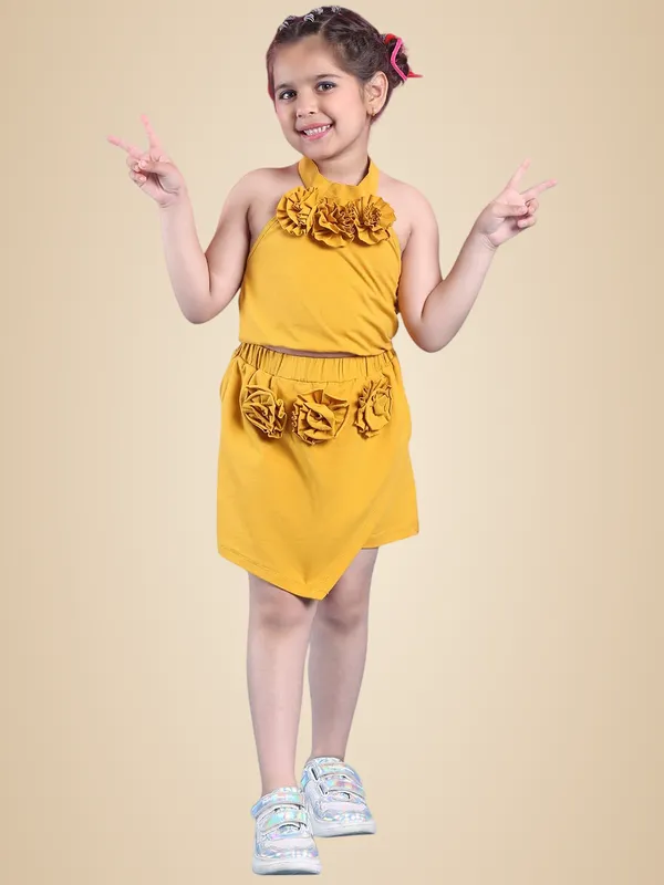 Yellow_Cotton_Solid_Clothing_Set_For_Kids