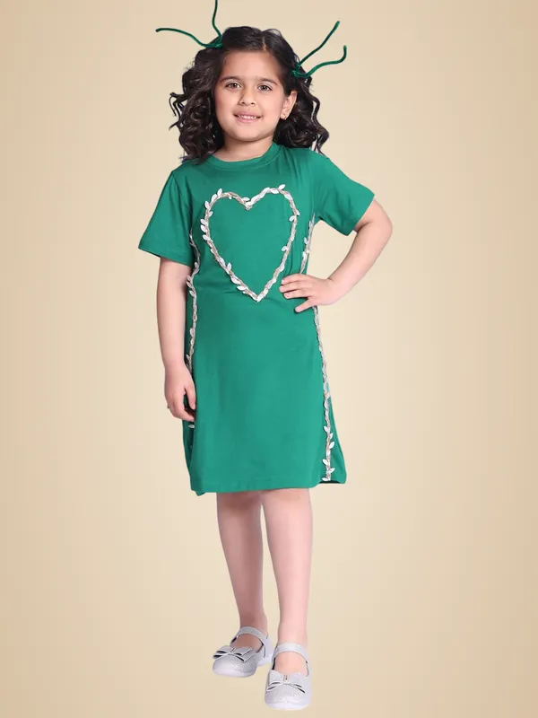 Green_Rayon_Solid_Dress_For_Kids