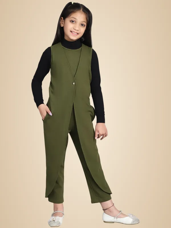 Olive_Cotton_Solid_Jumpsuit_For_Kids