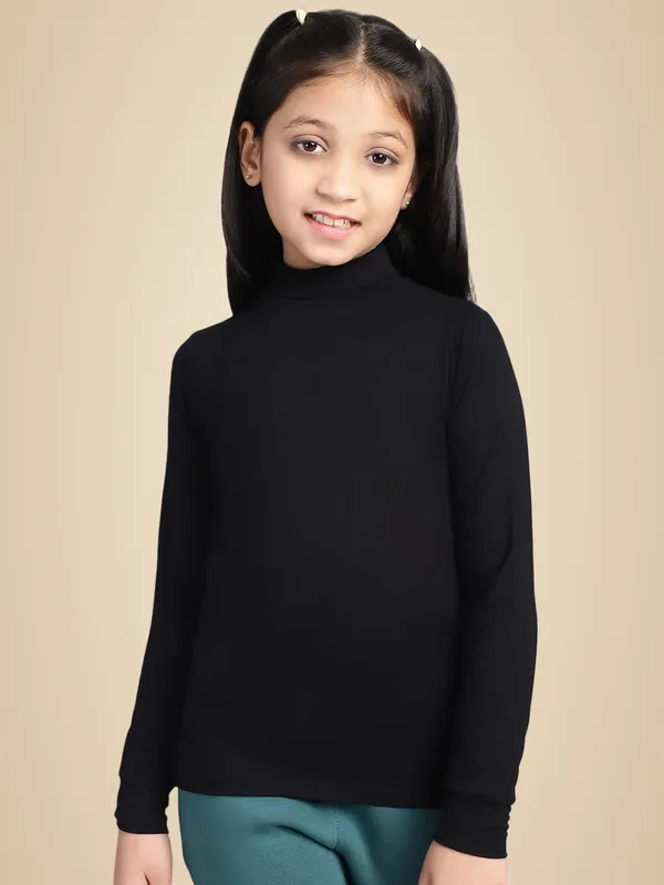 Black_Rayon_Solid_T-Shirt_For_Kids