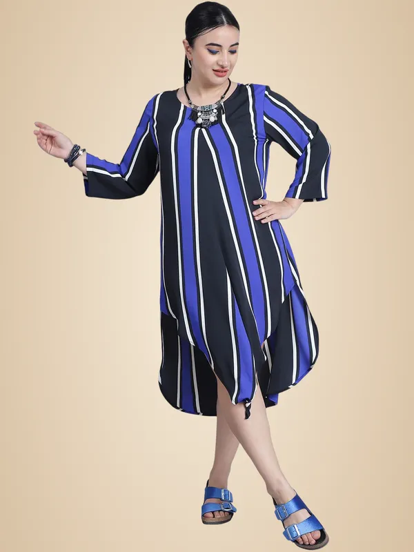 Blue_Polyester_Striped_Kurti_For_Women