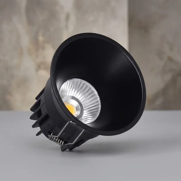 Cob_Led_Recessed_Downlight_With_Black_Housing_And_Heat_Sink