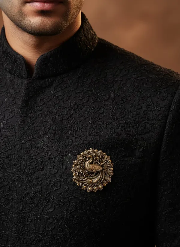 Golden_Dancing_Peacock_Filigree_Brooch_Vintage_Style_Round_Pin